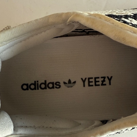 Adidas Yeezy Boost 350 V2 Zebra men’s Sz 8 EUC